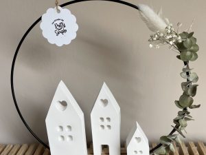 Metallring mit Häuschen Aufsteller